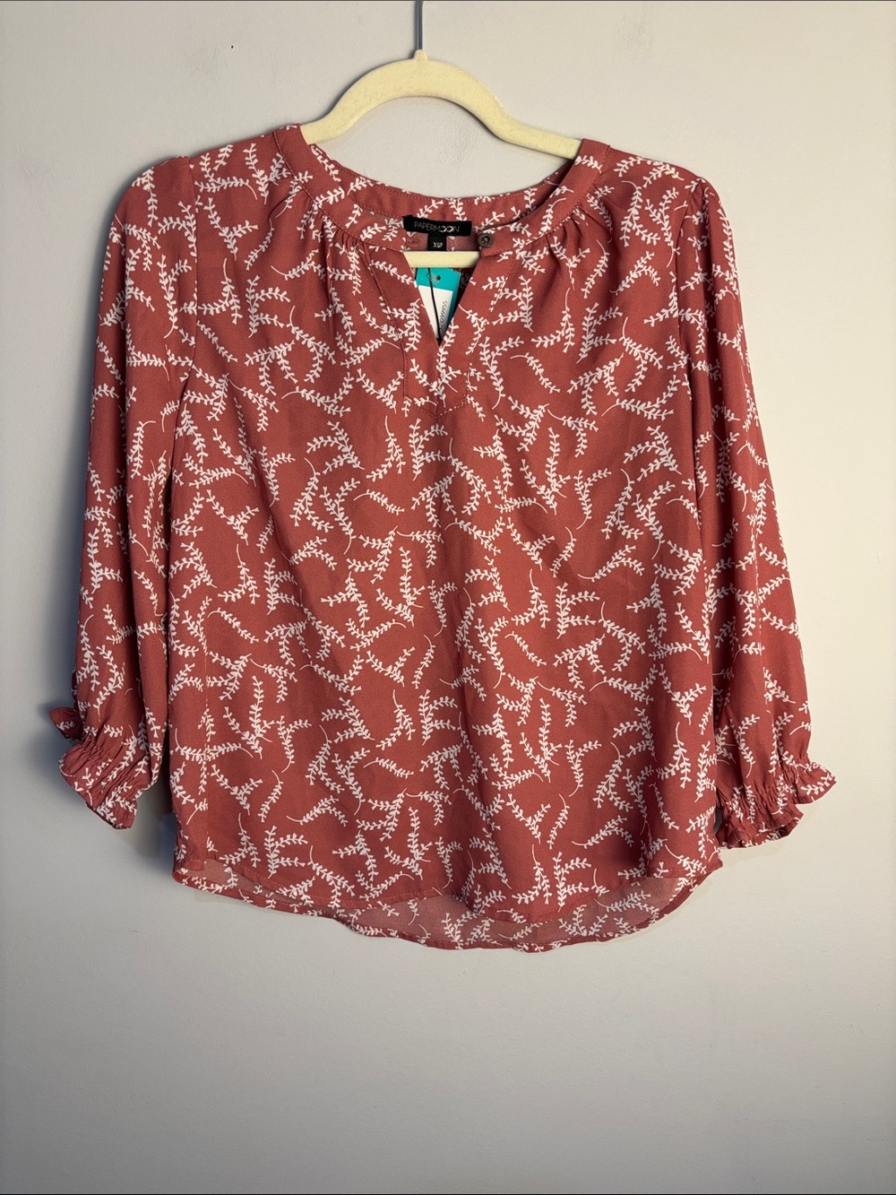 NWT Paper moon Grace Ruffle Sleeve Dark Pink Split-Neck Blouse XSP